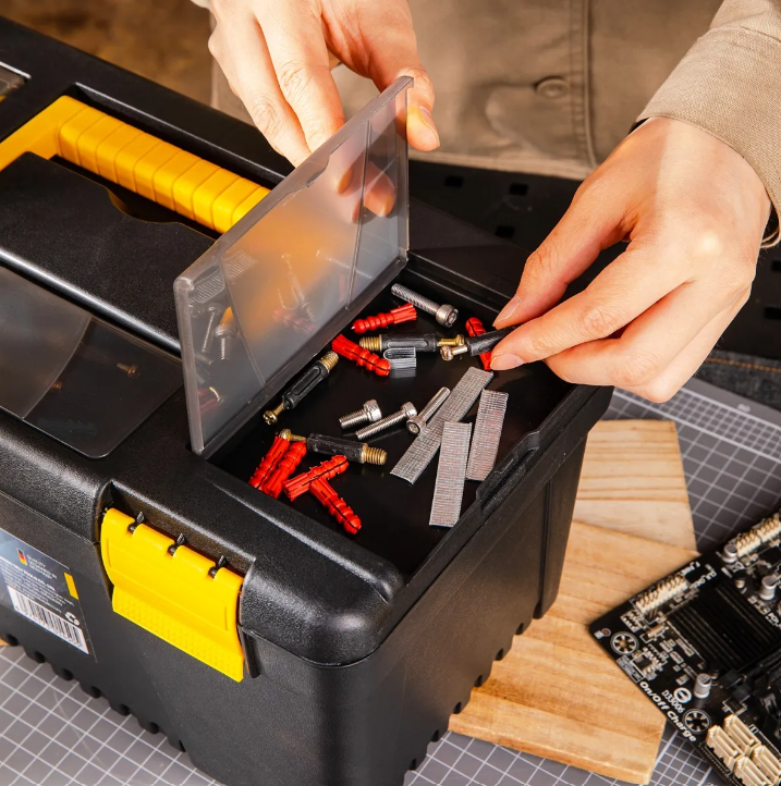 deli caja de herramientas de 17" edl432417